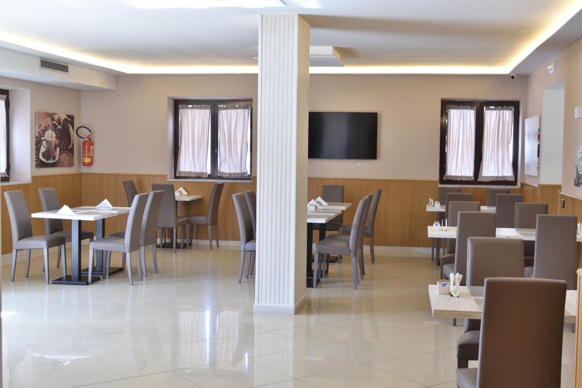Hotel Futuro 3*